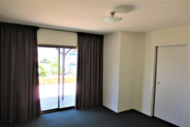 Photo of property in 2/60 Aramoana Avenue, Devonport, Auckland, 0624