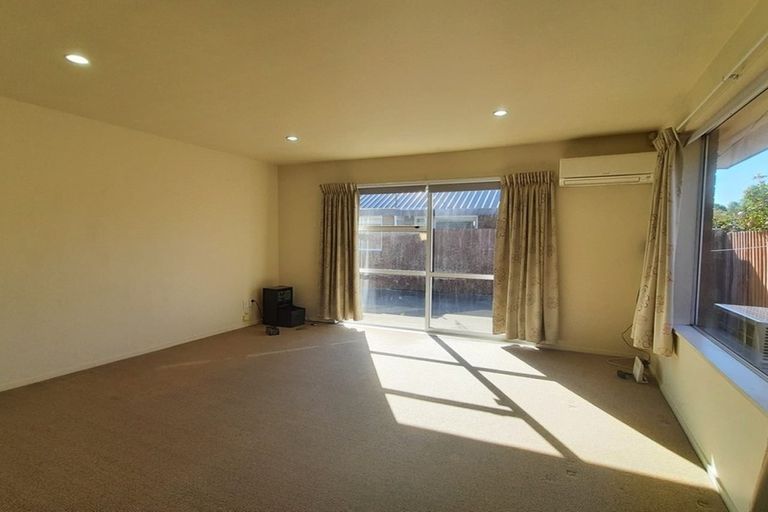 Photo of property in 2/45 Elizabeth Street, Riccarton, Christchurch, 8041