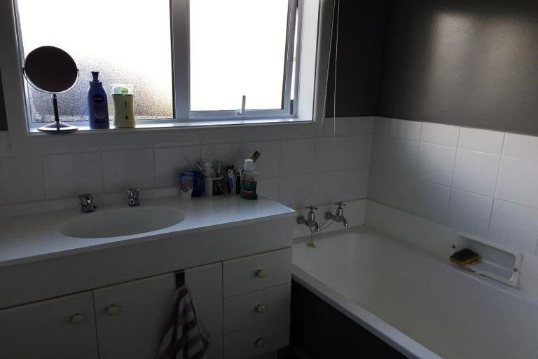 Photo of property in 13 Malta Crescent, South New Brighton, Christchurch, 8062