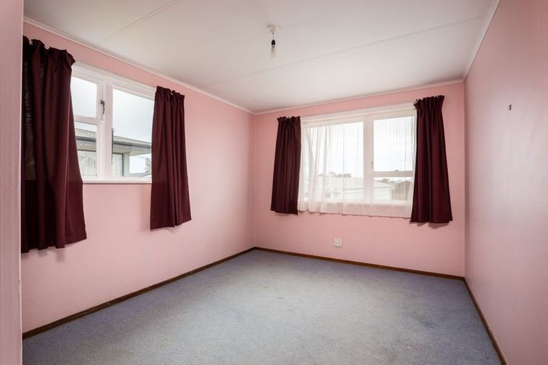 Photo of property in 75 Wrantage Street, Westown, New Plymouth, 4310