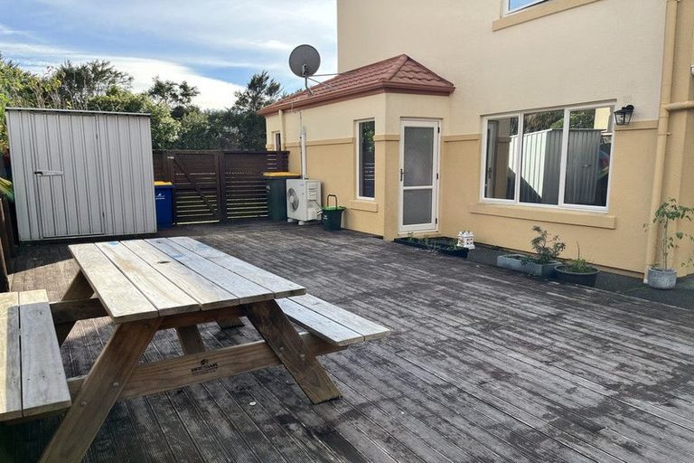 Photo of property in 9 Bickleigh Grove, New Lynn, Auckland, 0600