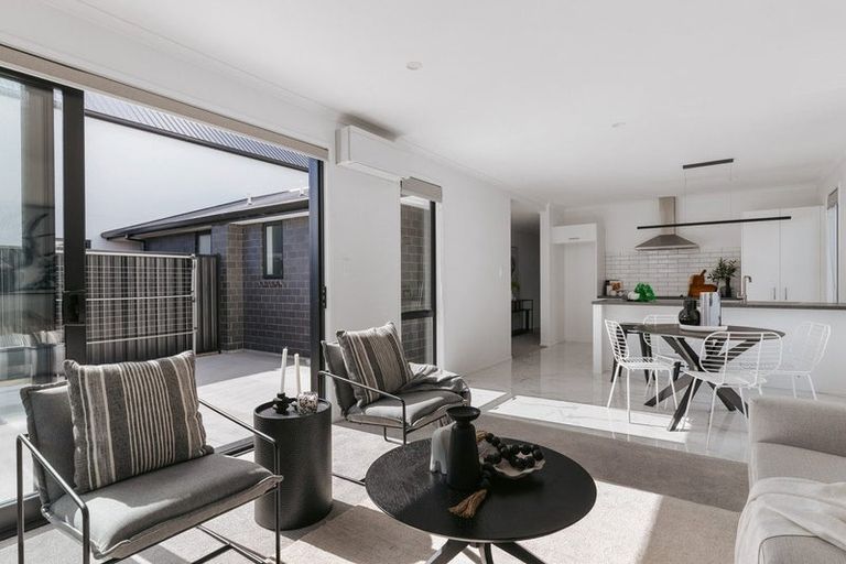 Photo of property in 10 Liberty Street, Papamoa, 3118