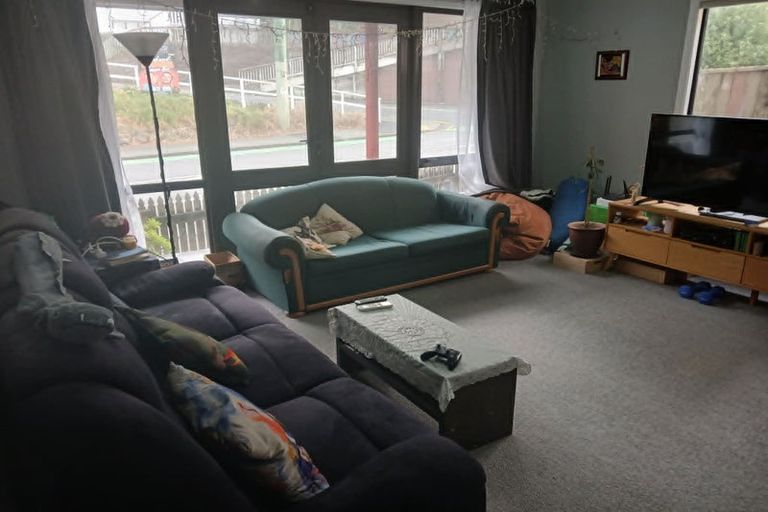 Photo of property in 166a Aro Street, Aro Valley, Wellington, 6021