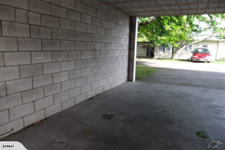 Photo of property in 10/5 Keeling Road, Henderson, Auckland, 0612