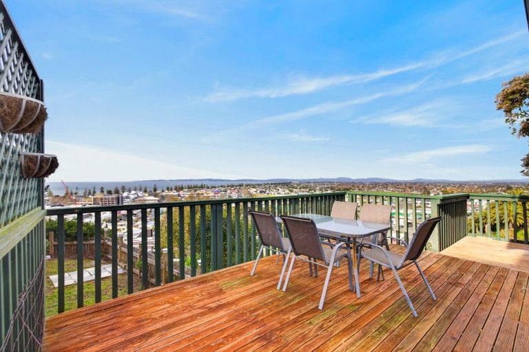 Photo of property in 42 Cameron Road, Bluff Hill, Napier, 4110