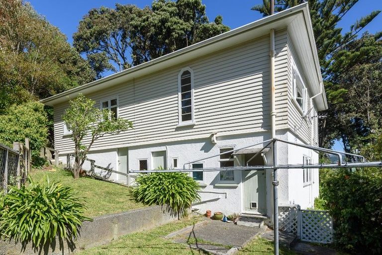 Photo of property in 33 Bentinck Avenue, Strathmore Park, Wellington, 6022