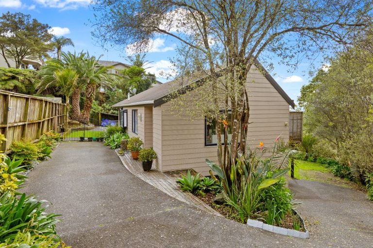 Photo of property in 2/64 Langana Avenue, Browns Bay, Auckland, 0630