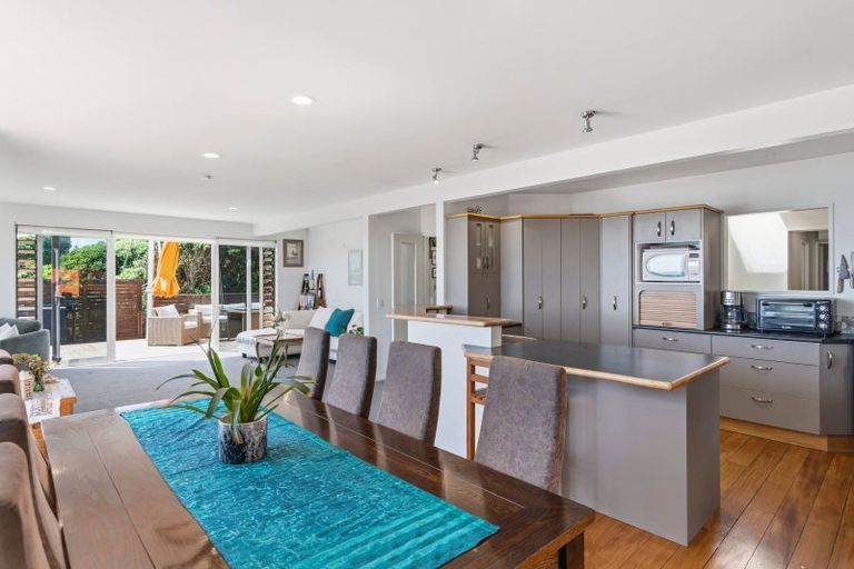 Photo of property in 60 The Esplanade, Raumati South, Paraparaumu, 5032