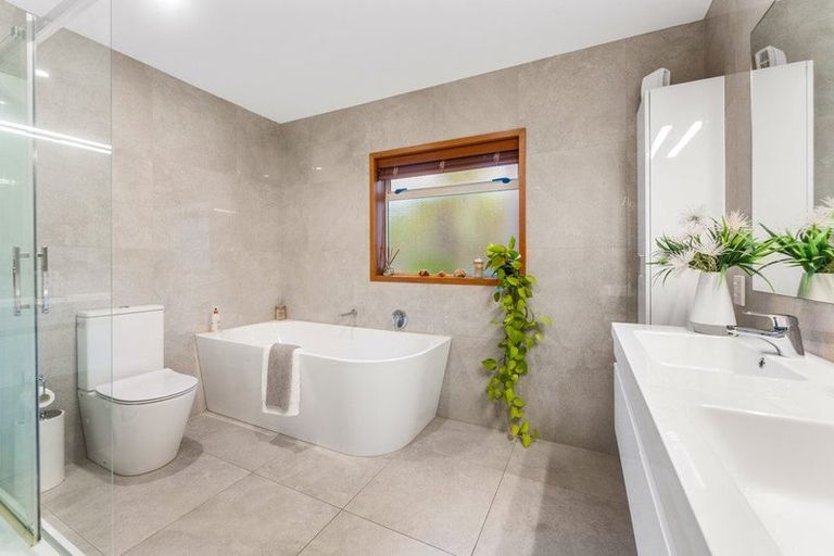 Photo of property in 69a Kowhai Road, Mairangi Bay, Auckland, 0630