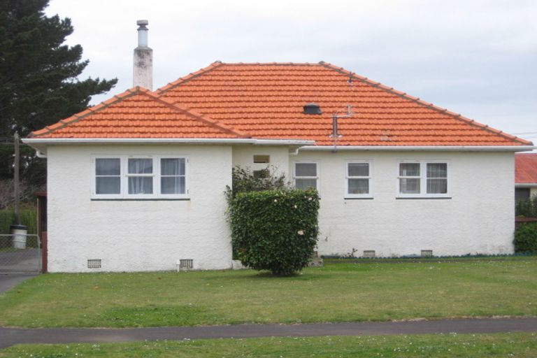 Photo of property in 25 Wrantage Street, Westown, New Plymouth, 4310