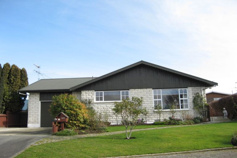 Photo of property in 19 Niddry Crescent, Winton, 9720