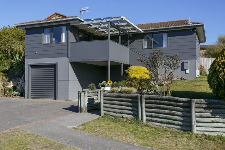 Photo of property in 9 Gladstone Grove, Richmond Heights, Taupo, 3330