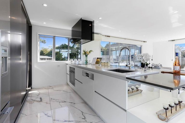 Photo of property in 35a Seaview Avenue, Northcote, Auckland, 0627