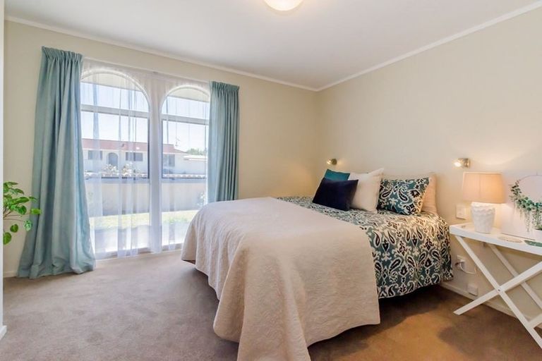 Photo of property in 2a Stuart Street, Waikanae, 5036