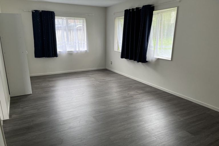 Photo of property in 17 Hamilton Place, Glenfield, Auckland, 0629