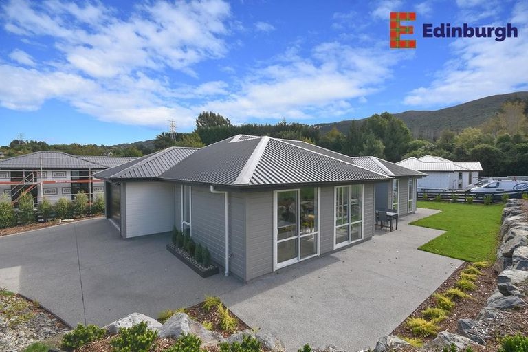 Photo of property in 16 Redwoods Lane, Helensburgh, Dunedin, 9010