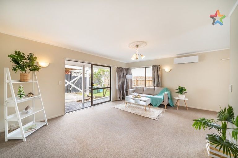 Photo of property in 2/33 Hay Street, Naenae, Lower Hutt, 5011