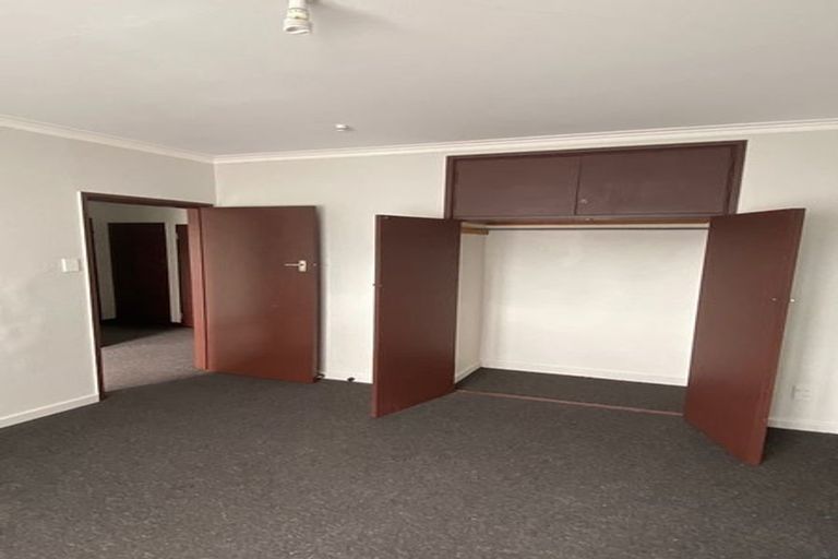 Photo of property in 229 Featherston Street, Palmerston North, 4410