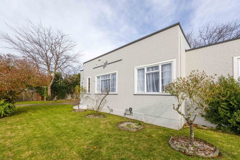 Photo of property in 15 Kauri Street, Roslyn, Palmerston North, 4414