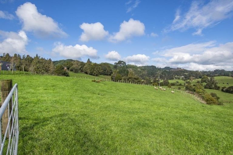 Photo of property in 942 Tapuhi Road, Hukerenui, Hikurangi, 0182