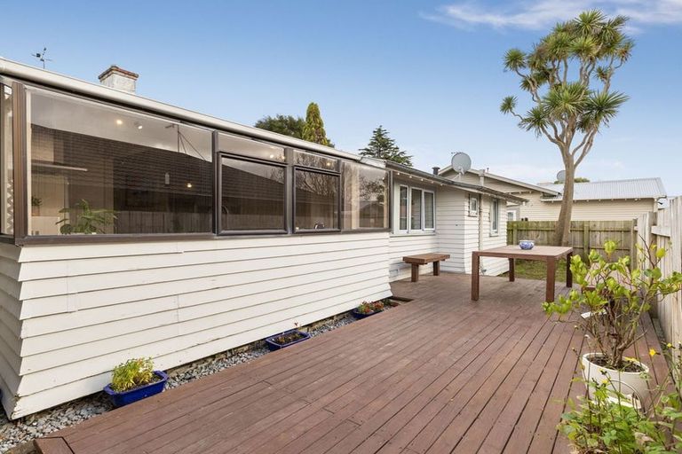 Photo of property in 41 Roy Street, Palmerston North, 4410