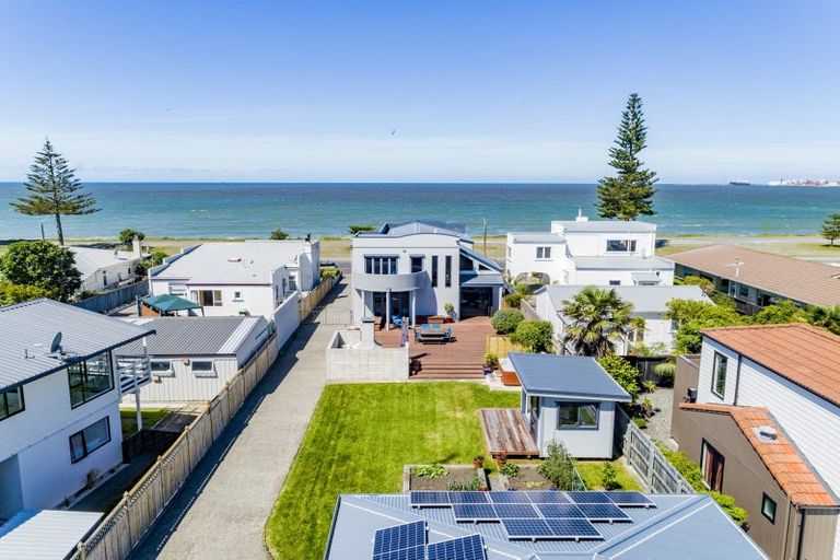 Photo of property in 34 The Esplanade, Westshore, Napier, 4110