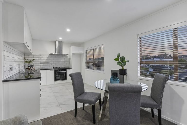 Photo of property in 61b Highland Park Drive, Highland Park, Auckland, 2010