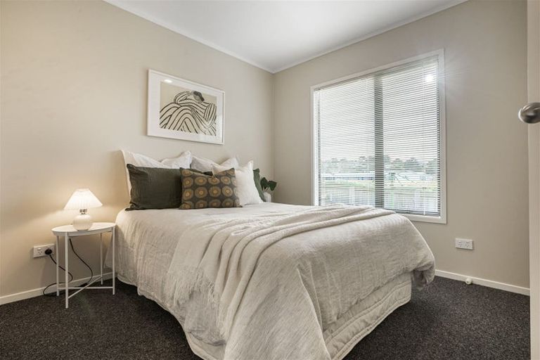 Photo of property in 116a Archers Road, Glenfield, Auckland, 0629