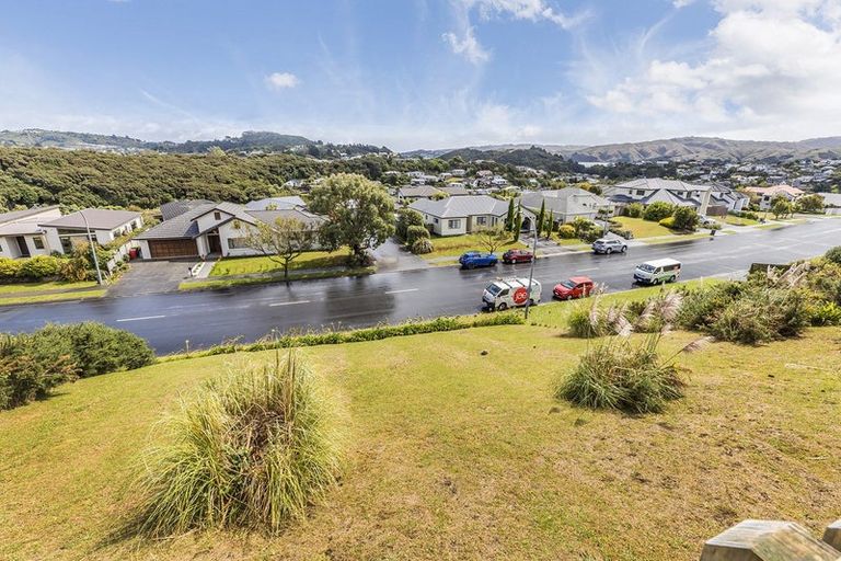 Photo of property in 8 Polestar Lane, Whitby, Porirua, 5024