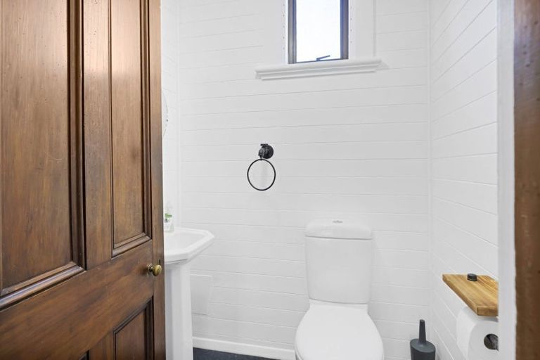 Photo of property in 64 Stanners Street, Eltham, 4322