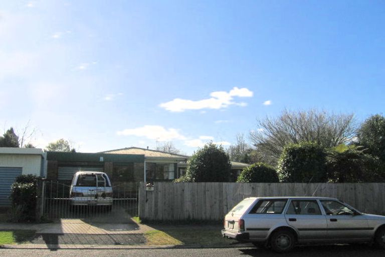 Photo of property in 48 Tudor Crescent, Chedworth, Hamilton, 3210