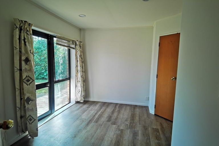 Photo of property in 4/12 Stratford Avenue, Milford, Auckland, 0620