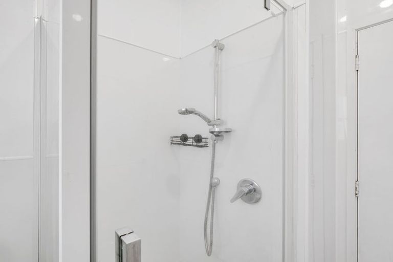 Photo of property in 556b Queen Street East, Levin, 5510