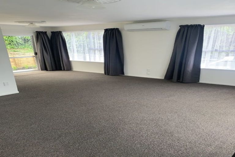 Photo of property in 19 Keegan Drive, Massey, Auckland, 0614