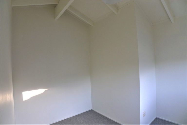 Photo of property in 83 Hobsonville Road, West Harbour, Auckland, 0618