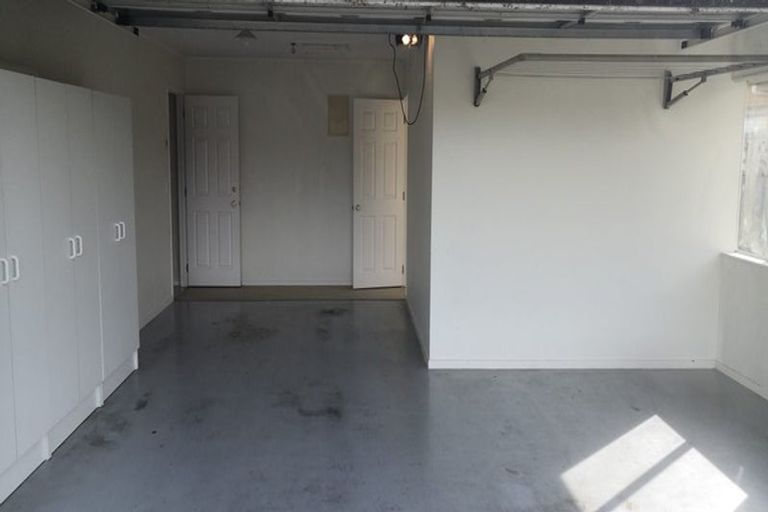 Photo of property in 10 Trovare Place, Golflands, Auckland, 2013