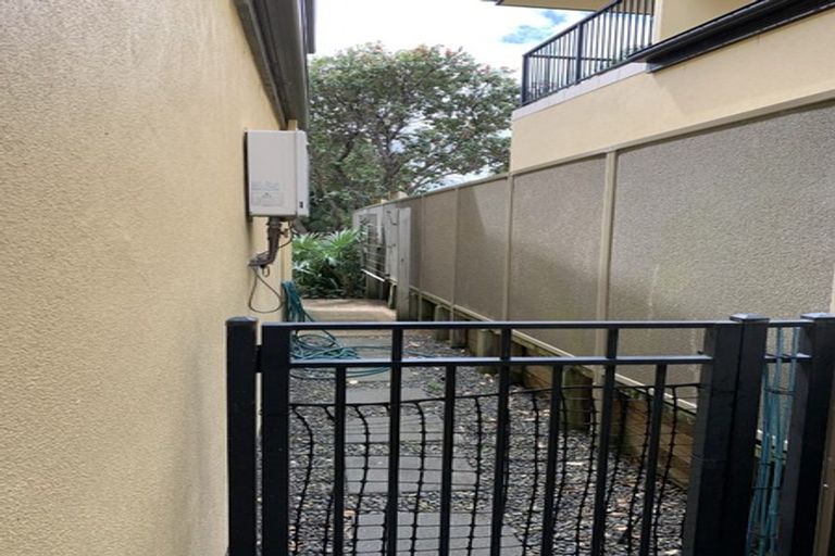 Photo of property in 5 Trimaran Drive, Gulf Harbour, Whangaparaoa, 0930