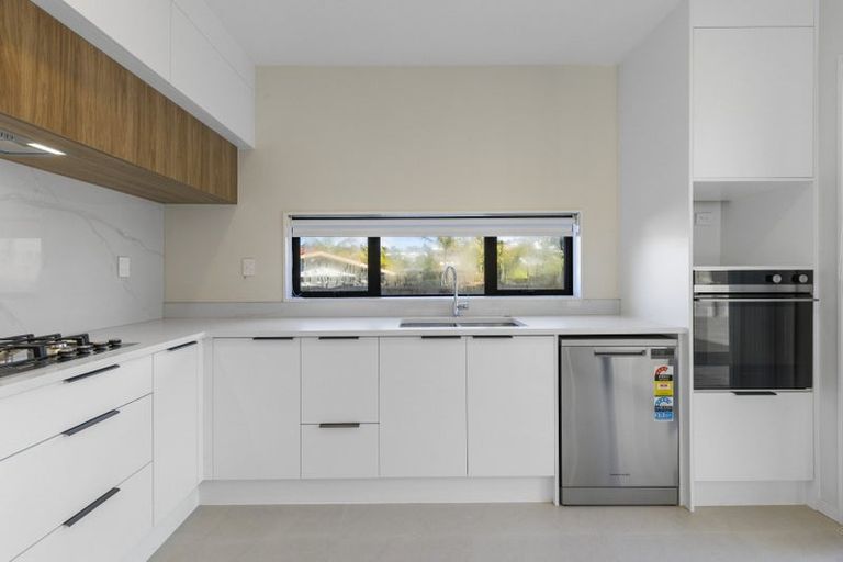 Photo of property in 40c John Downs Drive, Browns Bay, Auckland, 0630