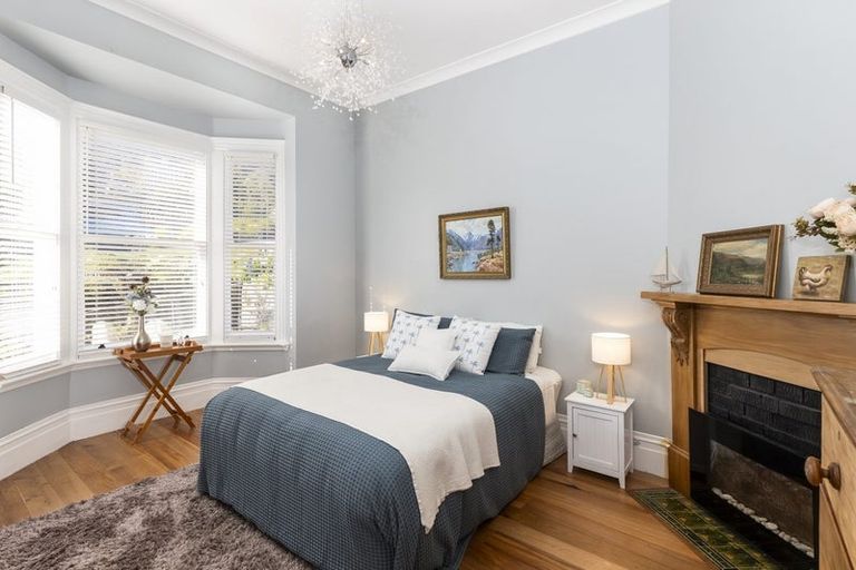 Photo of property in 5 Taranaki Street, Picton, 7220