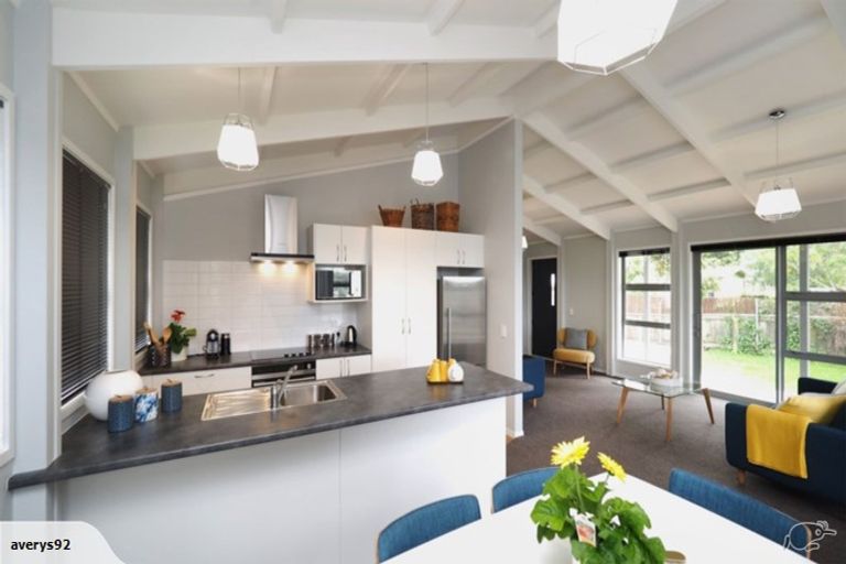 Photo of property in 42 Whakawhiti Street, Marfell, New Plymouth, 4310