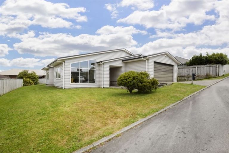 Photo of property in 19 Kahurangi Heights, Aotea, Porirua, 5024