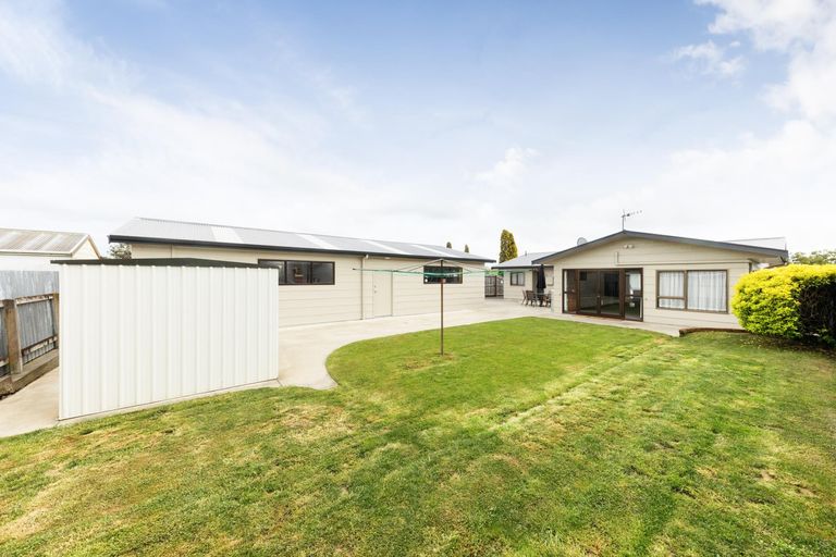 Photo of property in 64 Herbert Avenue, Cloverlea, Palmerston North, 4412