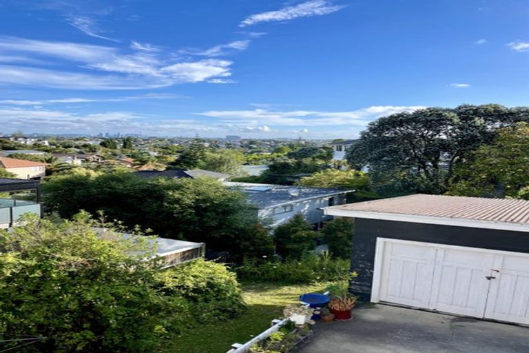 Photo of property in 1/78 Seaview Road, Castor Bay, Auckland, 0620
