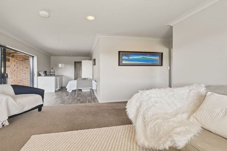 Photo of property in 18 Ko Place, Pyes Pa, Tauranga, 3112