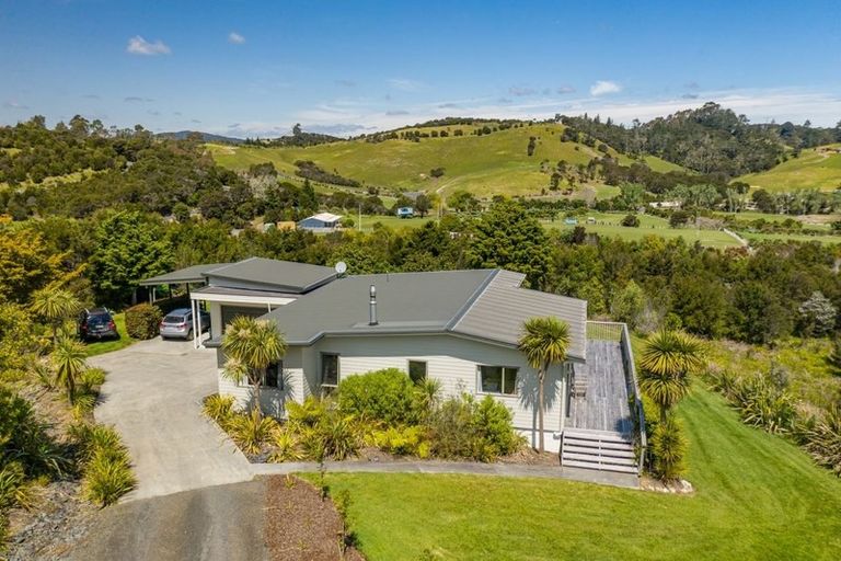 Photo of property in 15 Tikitiki Lane, Russell, 0272