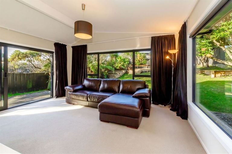 Photo of property in 109 Seaview Road, Paraparaumu Beach, Paraparaumu, 5032