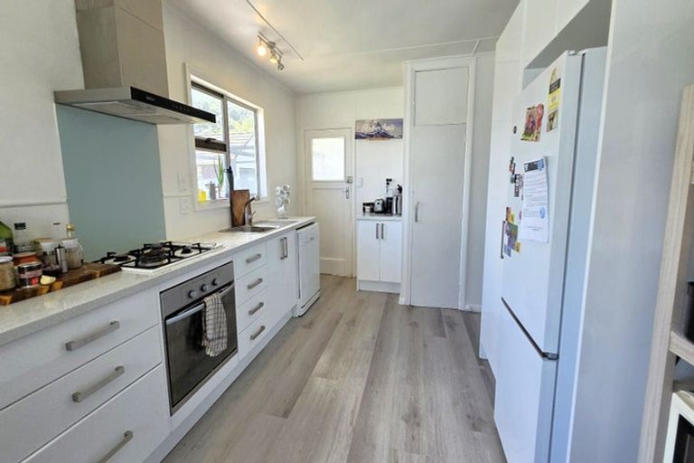 Photo of property in 15 Wright Street, Wainuiomata, Lower Hutt, 5014