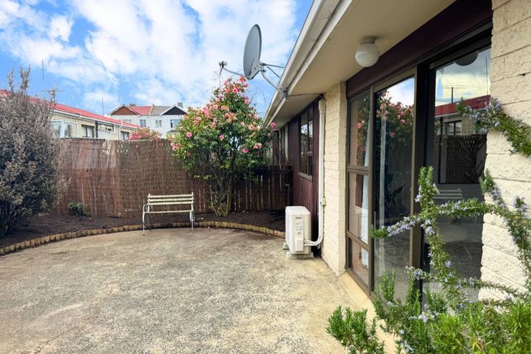 Photo of property in 43d Law Street, Caversham, Dunedin, 9012