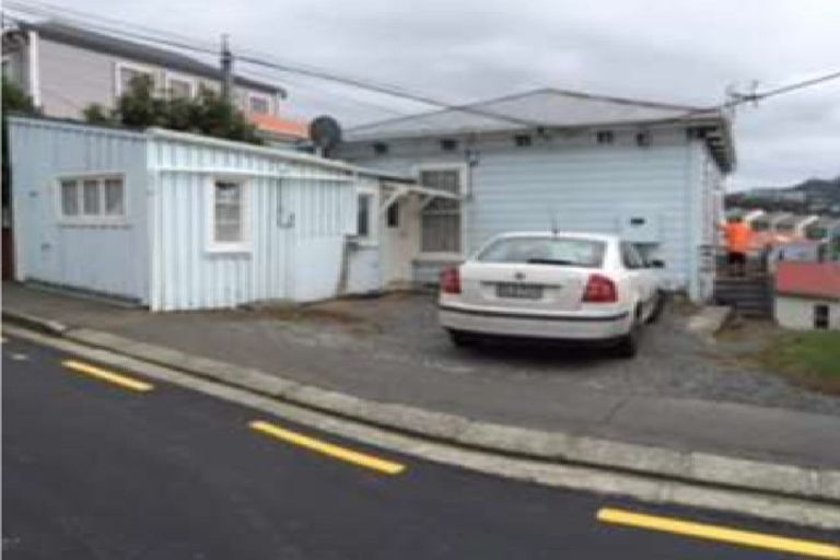 Photo of property in 14 Bidwill Street, Mount Cook, Wellington, 6021