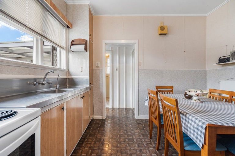 Photo of property in 2 Radcliffe Street, Kensington, Whangarei, 0112